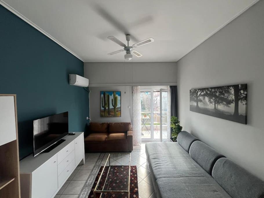 Maria'S Sunlit Apartment Pireusz Kültér fotó