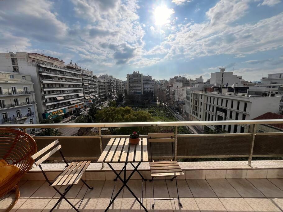 Maria'S Sunlit Apartment Pireusz Kültér fotó