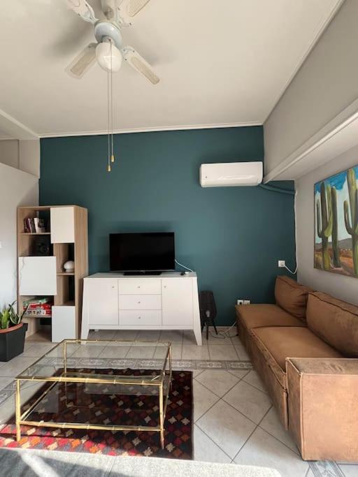 Maria'S Sunlit Apartment Pireusz Kültér fotó